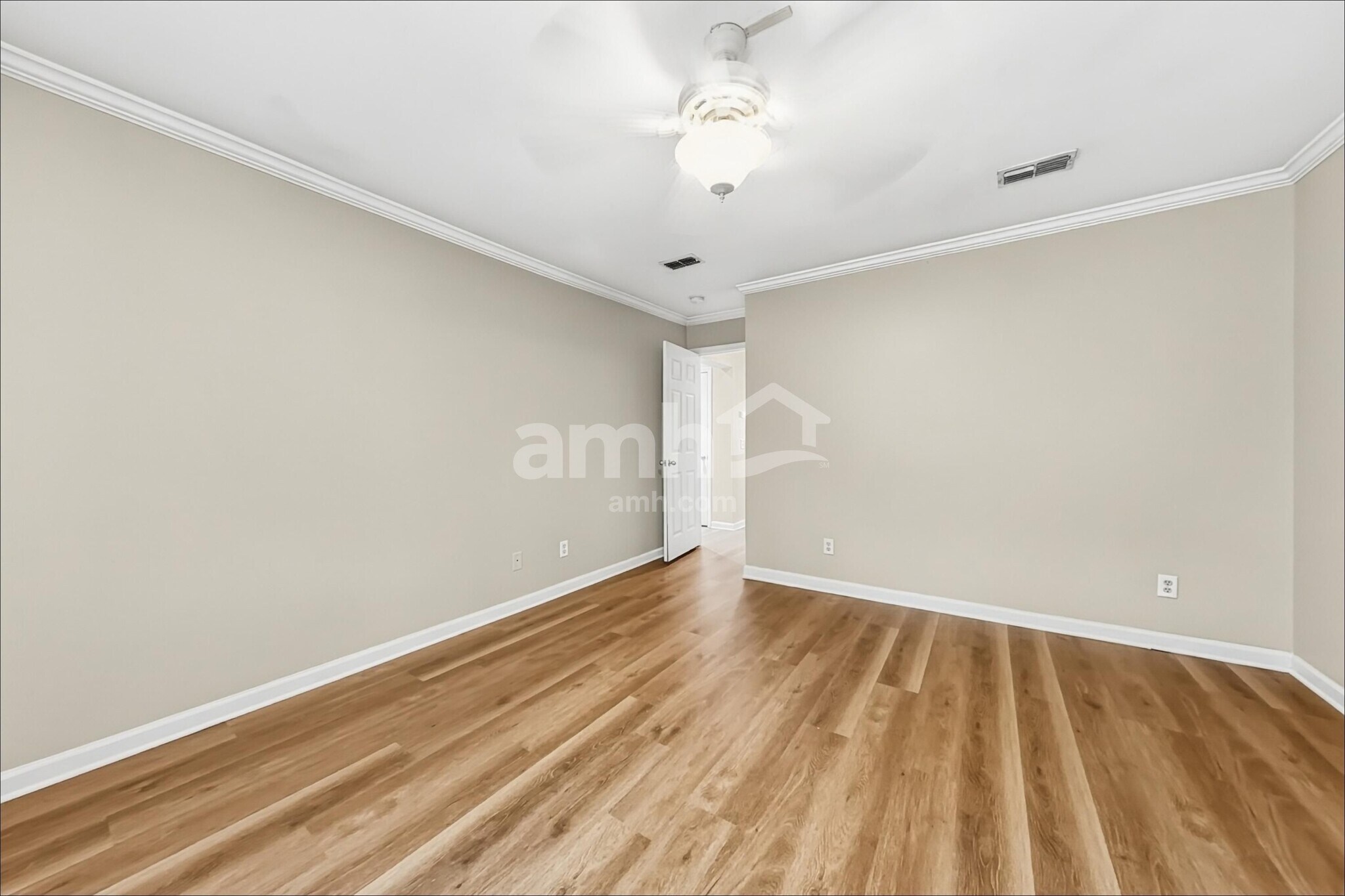 Building Photo - 45 Wintergreen Dr