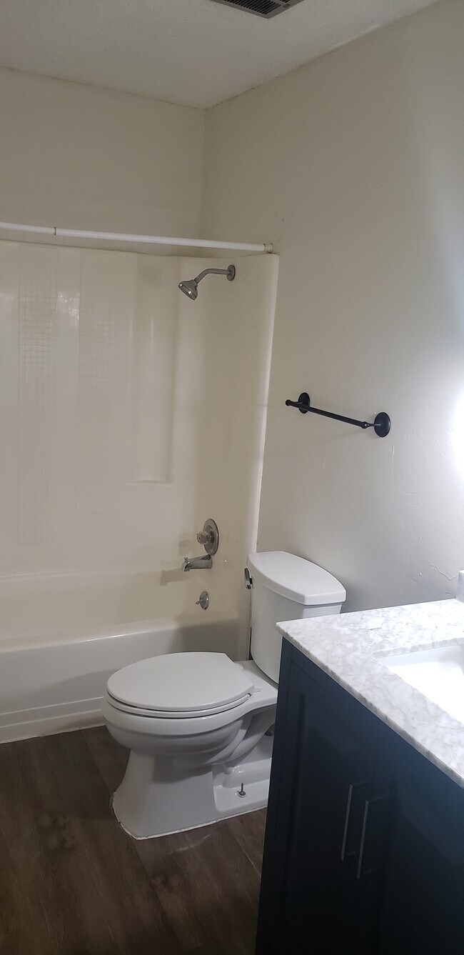 Building Photo - Stoneridge Apartments