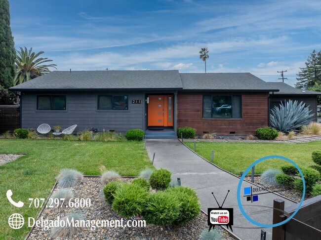 Building Photo - Mid-Century style combined with a great backyard!