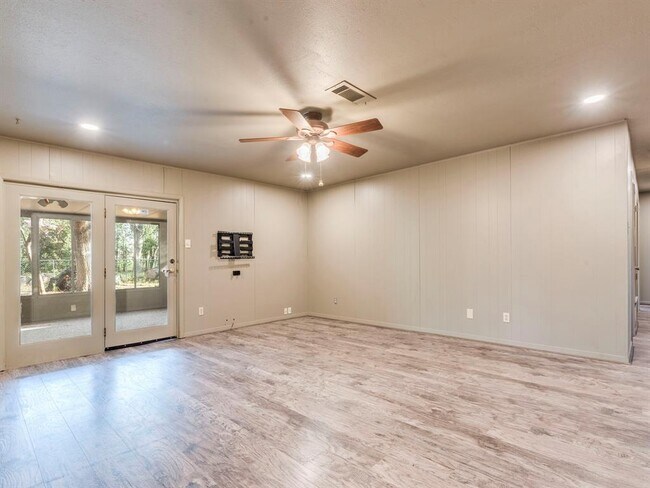 Building Photo - 10606 Macmora Rd