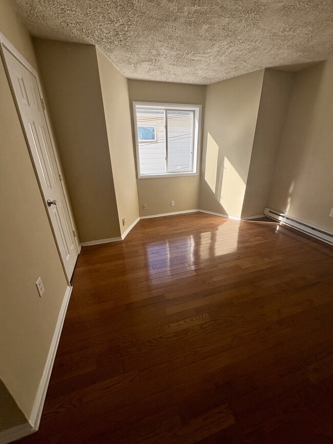 Building Photo - 150 S Sumner Ave