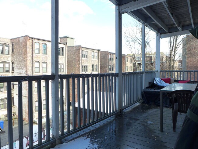 Building Photo - 23 Bellvista Rd