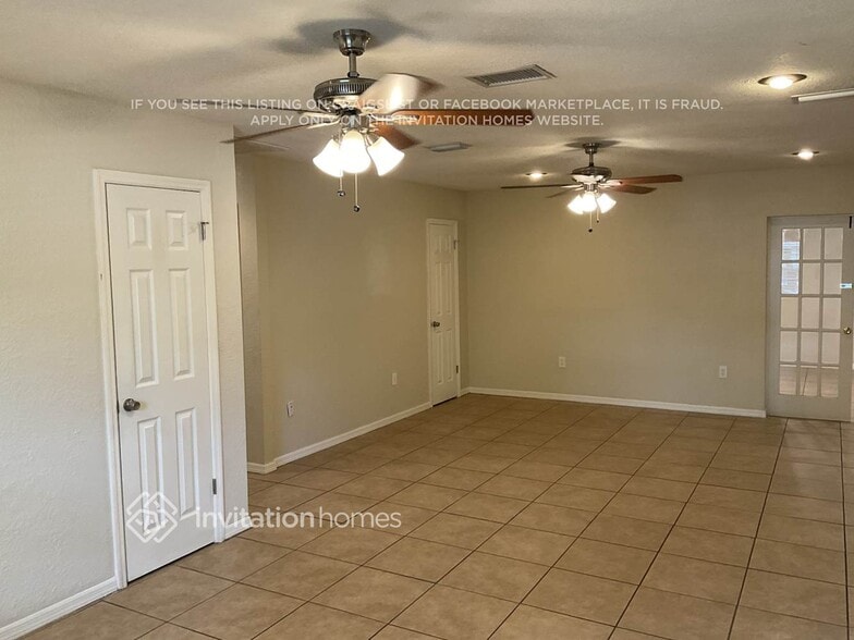 Building Photo - 626 Huntington St