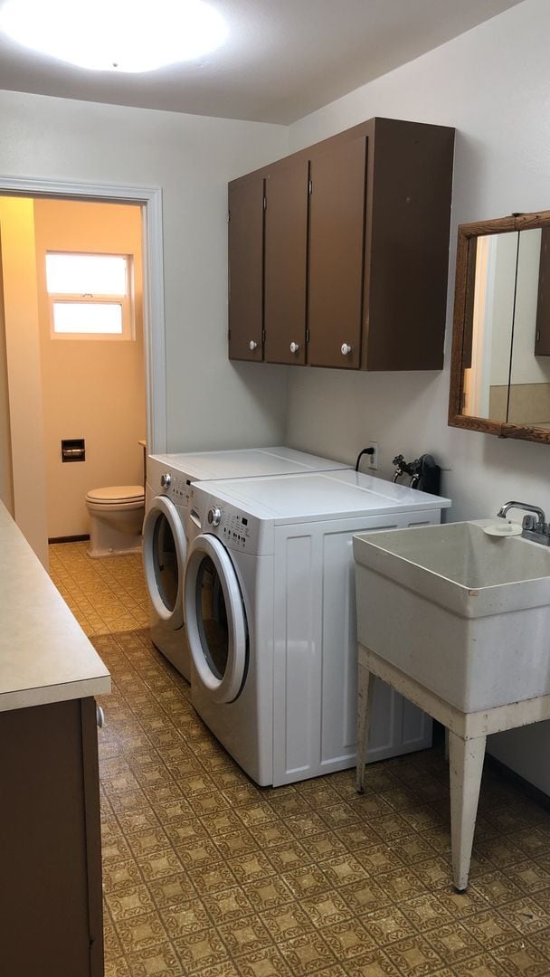 Building Photo - Beautiful Single Level 3/2 Charming NW Cor...