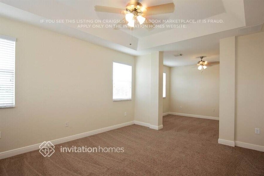 Building Photo - 12433 SW 122nd Ct