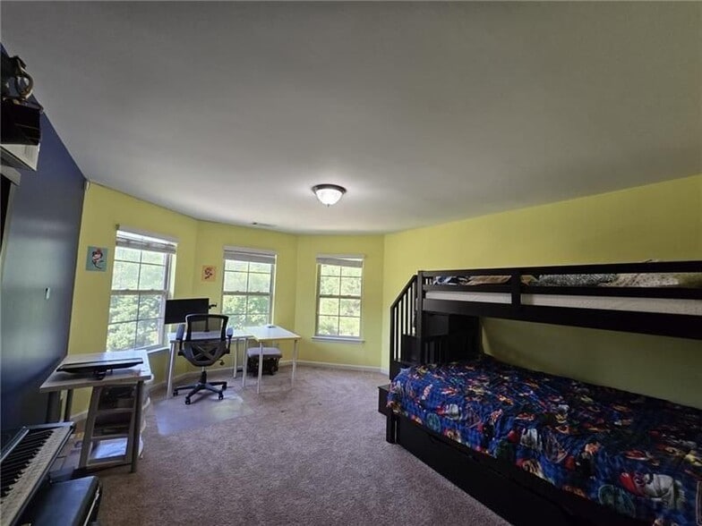 Building Photo - 6850 Rocking Horse Ln