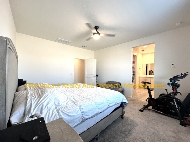 Building Photo - 7140 S Via Gaucho Viejo
