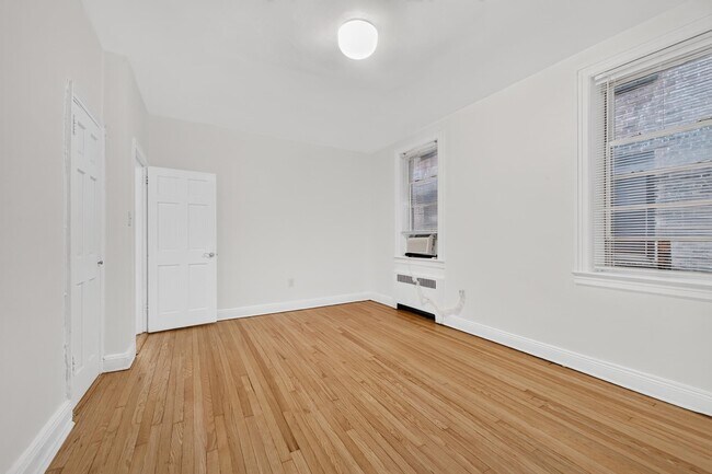 Building Photo - 108 Palisade Ave