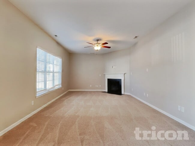 Building Photo - 15 Mossburg Ct