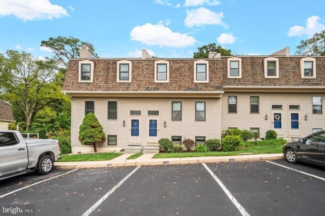 Building Photo - 113 Spring Ln