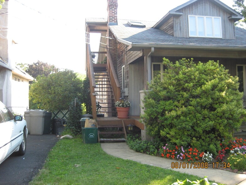 Building Photo - 300 Inman Terrace