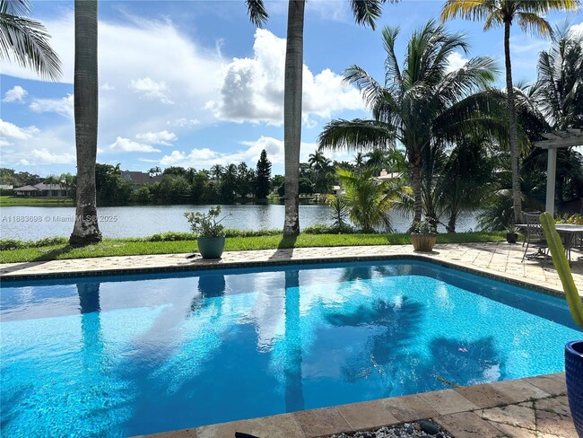 Building Photo - 960 Bayberry Point Dr