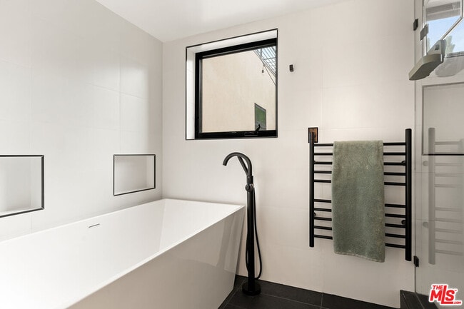 Building Photo - 4118 Higuera St