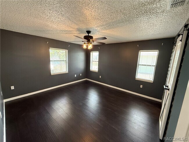 Building Photo - 2235 W Springlake Dr