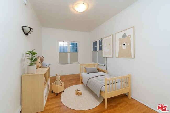 Building Photo - 1117 Longwood Pl