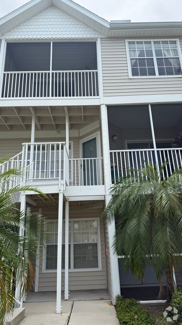 Building Photo - Central Park II Condos -  Downtown Sarasot...