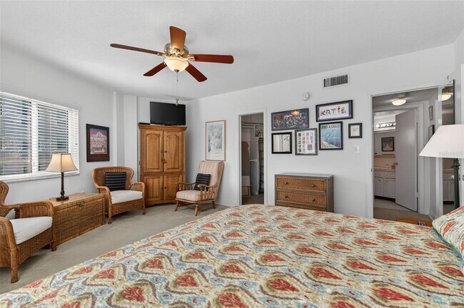 Building Photo - 1200 N Shore Dr NE