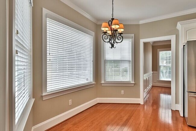 Building Photo - Wildewood in Northeast Columbia--Offering Self Guided Tour with RENTLY!