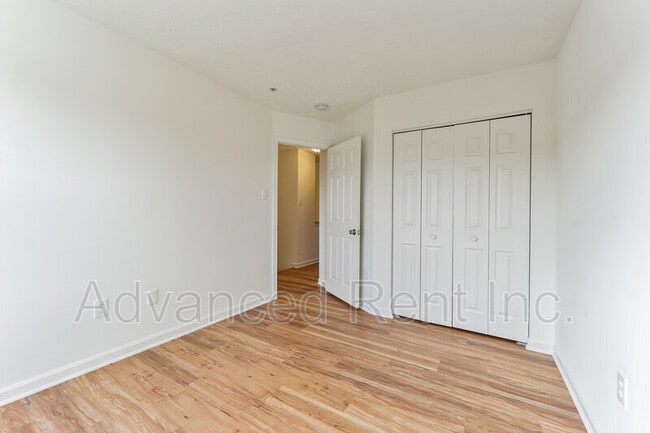 Building Photo - 1404 Roman Ridge Way