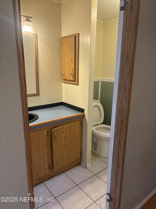 Building Photo - 119 Davis St