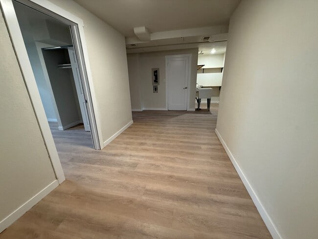 Building Photo - Remodelled Home on Dry Canyon