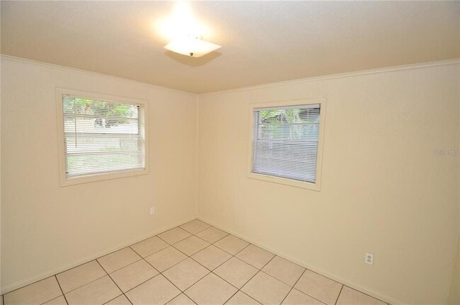 Building Photo - 4924 Pilgrim Ln