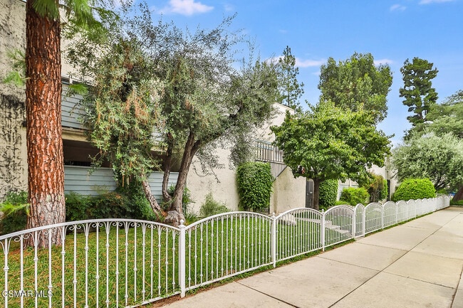 Building Photo - 18411 Hatteras St