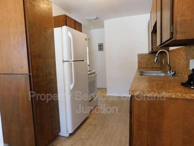 Building Photo - 3292 Lombardy Ln