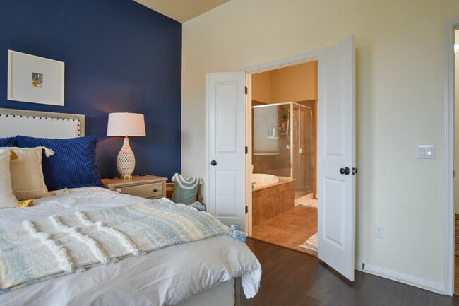 Building Photo - 127 Lightfoot Trail