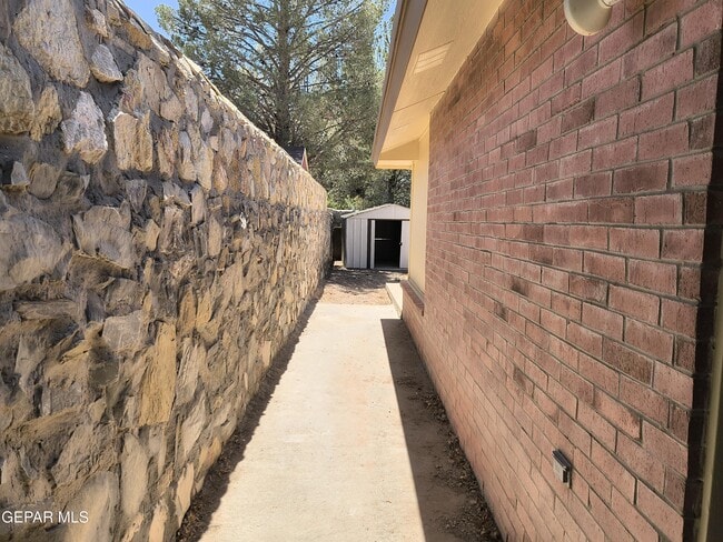 Building Photo - 11668 Carlos Moran Ct