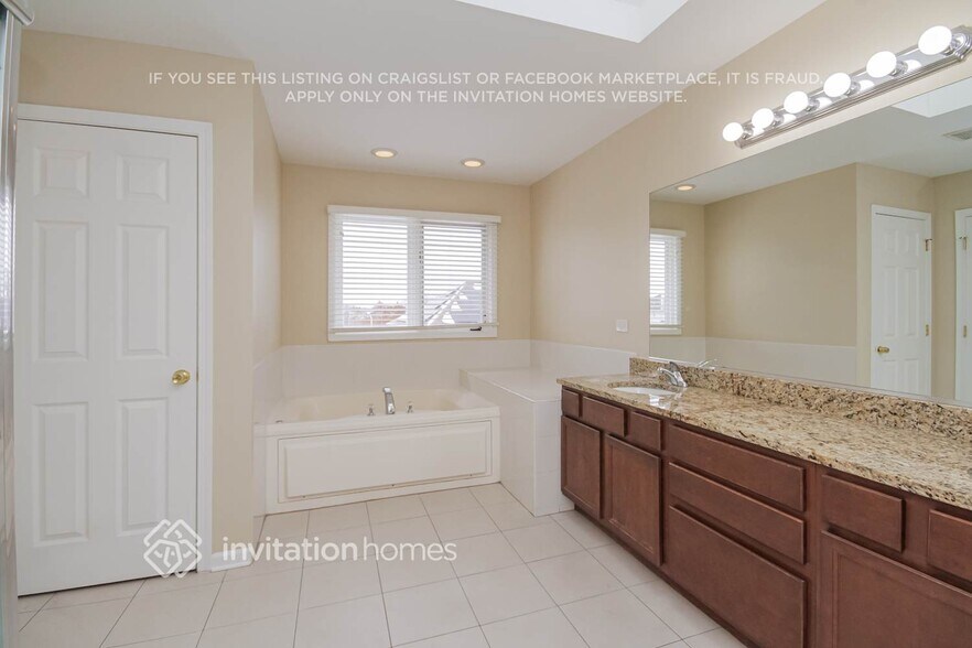 Building Photo - 18160 Goesel Dr