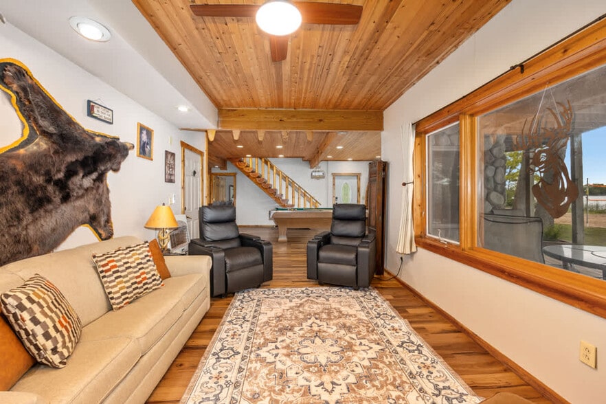 Building Photo - 5000 Gahan St NE