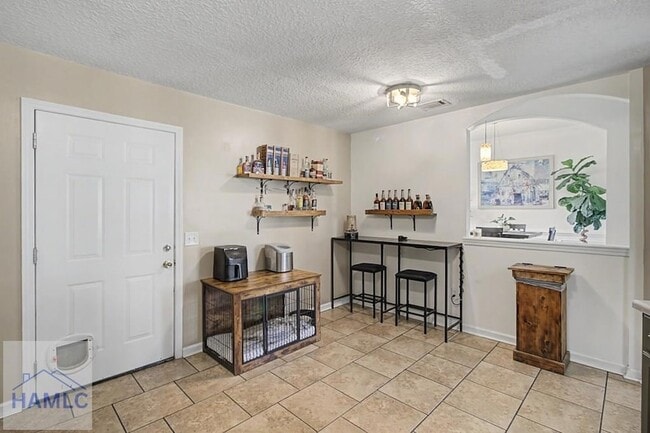 Building Photo - 146 Auburn Cir