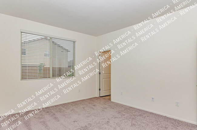 Building Photo - 8821 E Stone Meadow Cir