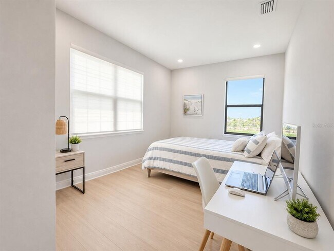 Building Photo - 2915 Blazing Star Dr