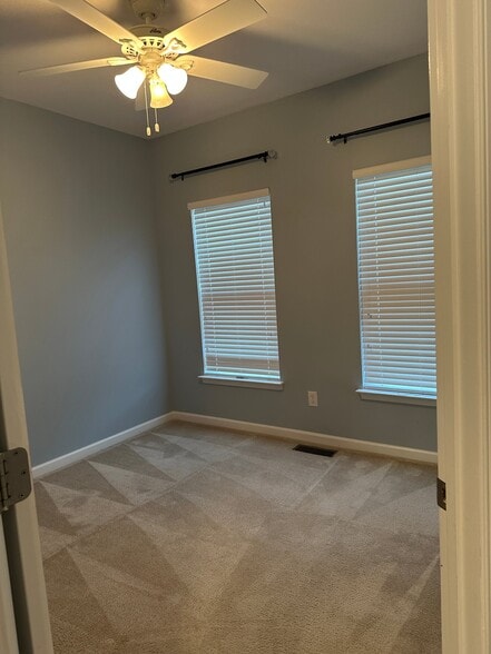 Building Photo - 9075 Alexander Way