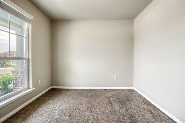 Building Photo - 102 Sulphur River Lp