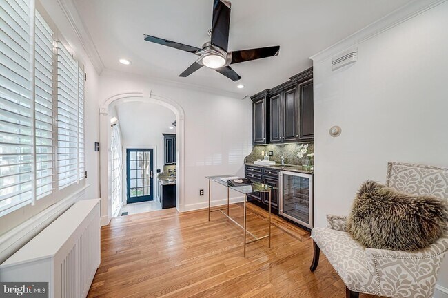 Building Photo - 4817 Chevy Chase Blvd