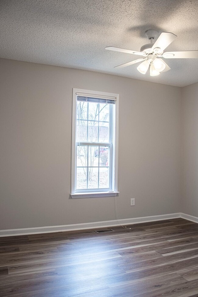 Building Photo - 1024 S Philwood Ct