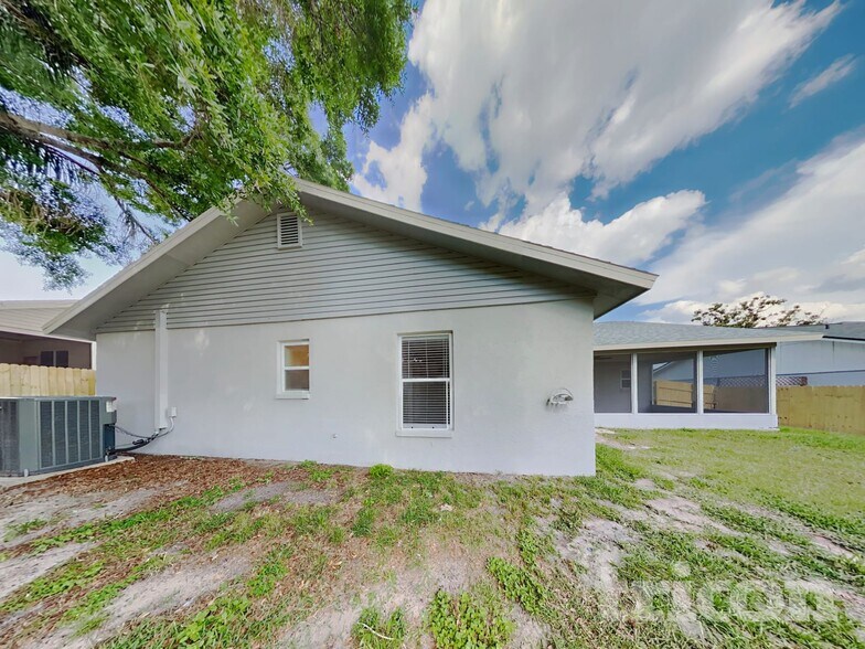 Building Photo - 2810 Manor Hill Drive Brandon FL
