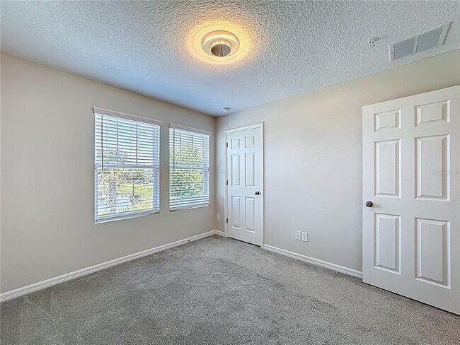Building Photo - 10141 Greenstone Ridge St