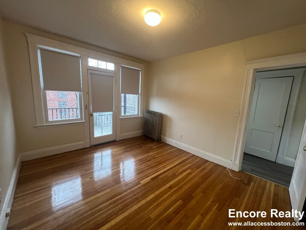 Building Photo - 1634 Commonwealth Ave