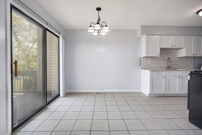 Building Photo - 7557 Bristol Ln