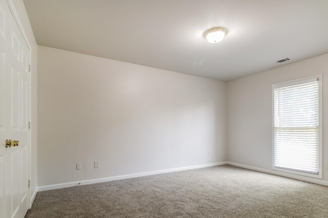 Building Photo - 8859 Raspberry Ln