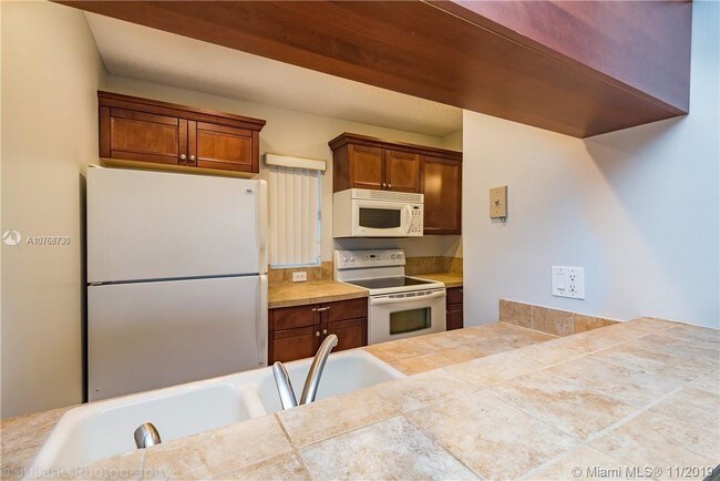 legacy palm isle apartments for rent in miami, fl