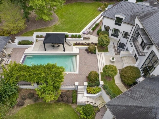 Building Photo - 997 Davis Dr NW