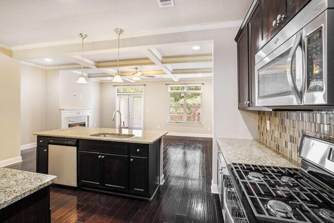 Building Photo - 612 Luckett Ct