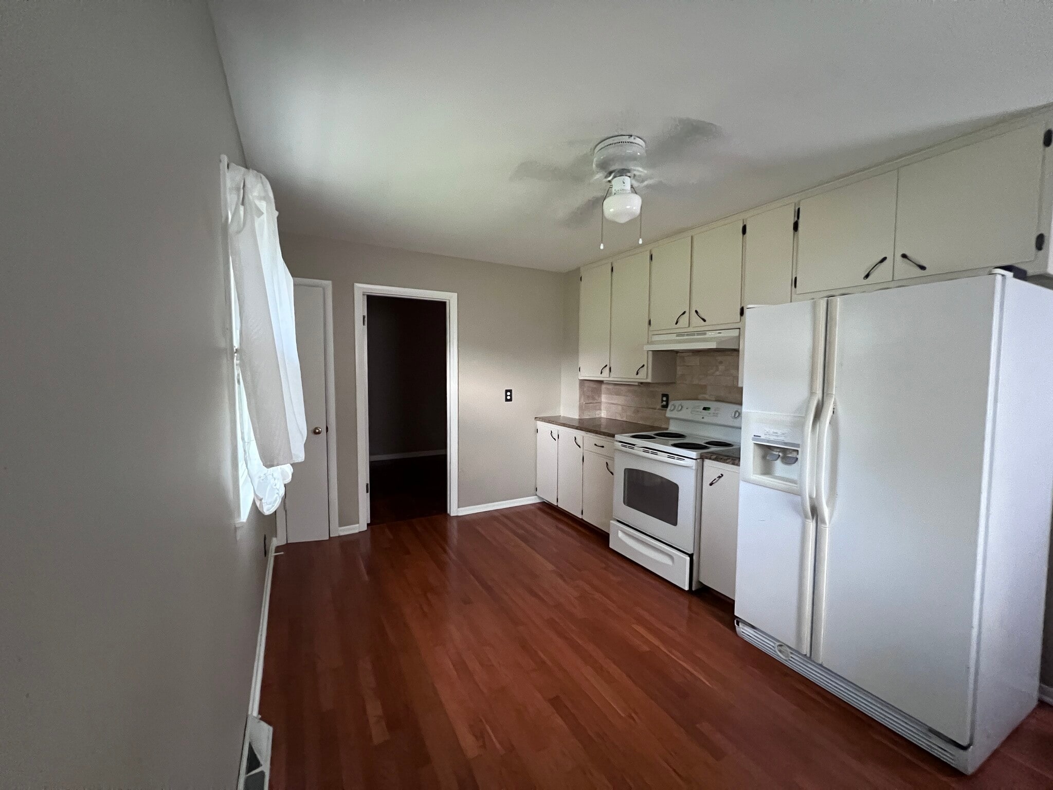 Kitchen, oak flooring - 8120 Burdette St