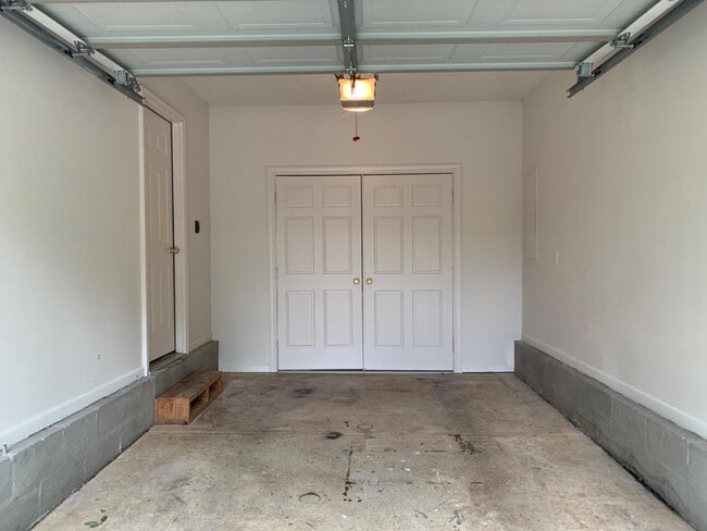 Building Photo - 2225 Sonoma Pl