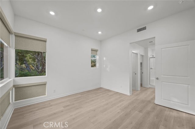 Building Photo - 980 N Tangent Privado